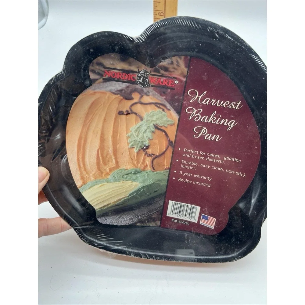 VTG‎ Nordic Ware Harvest Baking Pan 30792 Pumpkin Thanksgiving Cake New Sealed